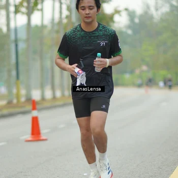 Runner Photo 8207364