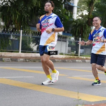 Runner Photo 8207372