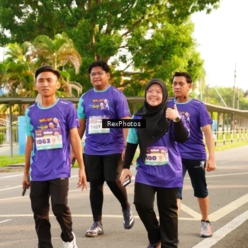 Runner Photo 8207502