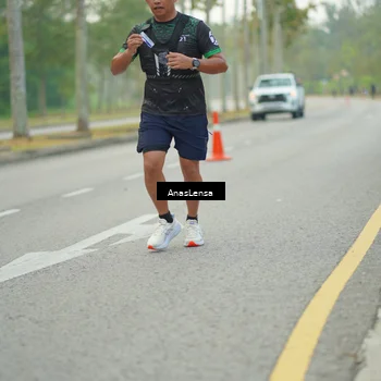 Runner Photo 8207733