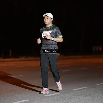 Runner Photo 8207784
