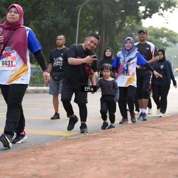 Runner Photo 8207853