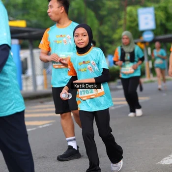 Runner Photo 8207916