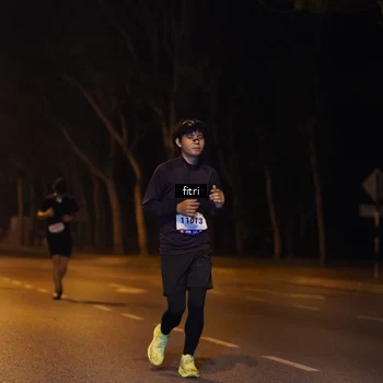 Runner Photo 8207983