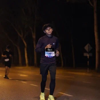 Runner Photo 8207984