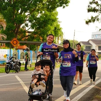 Runner Photo 8208003