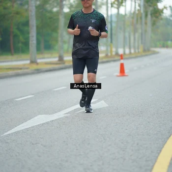 Runner Photo 8208004