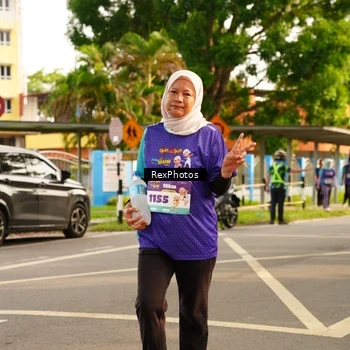 Runner Photo 8208008