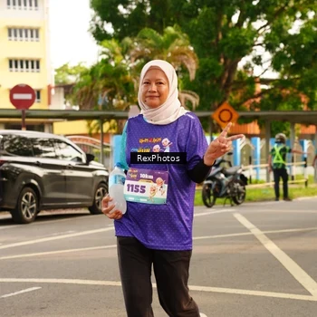 Runner Photo 8208011