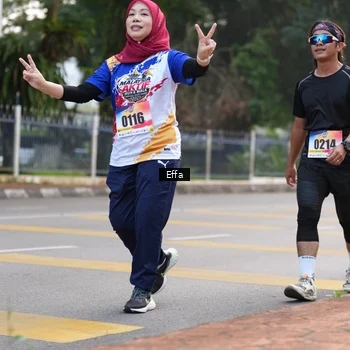 Runner Photo 8208023
