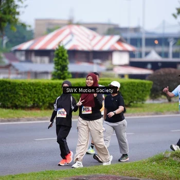 Runner Photo 8208111