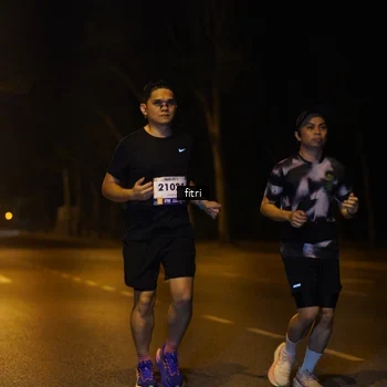 Runner Photo 8208119