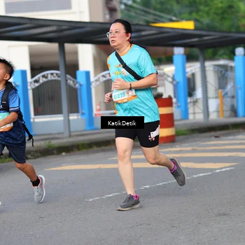 Runner Photo 8208158