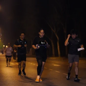 Runner Photo 8208171