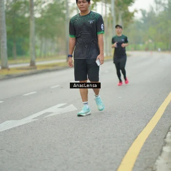 Runner Photo 8208243