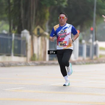 Runner Photo 8208249