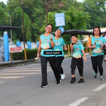 Runner Photo 8208395