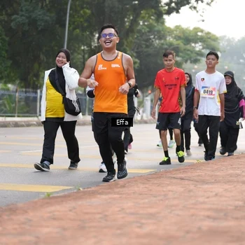 Runner Photo 8208538