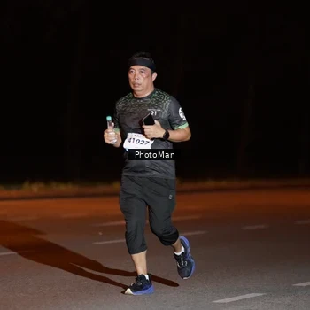 Runner Photo 8208932