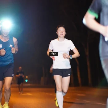 Runner Photo 8208997
