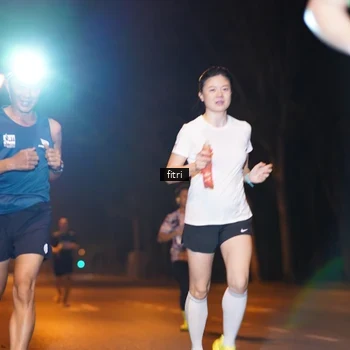 Runner Photo 8209000