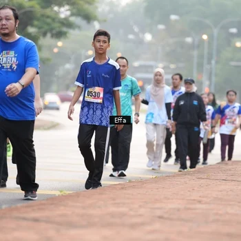 Runner Photo 8209008