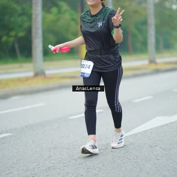 Runner Photo 8209025