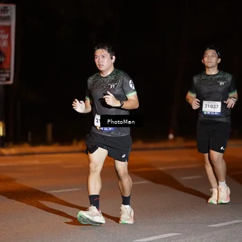 Runner Photo 8209073