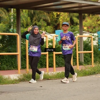 Runner Photo 8209102