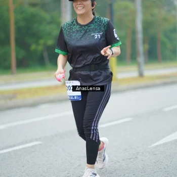 Runner Photo 8209117