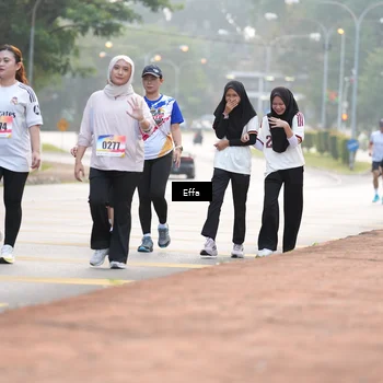 Runner Photo 8209200