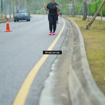 Runner Photo 8209469