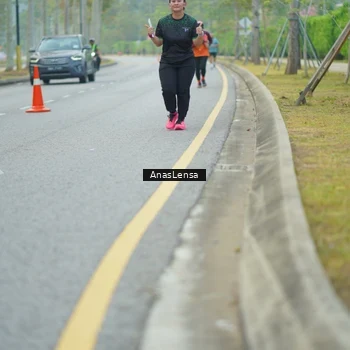 Runner Photo 8209473