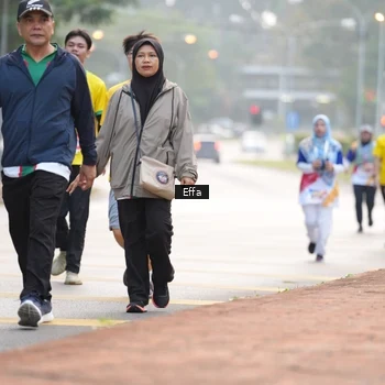 Runner Photo 8209524