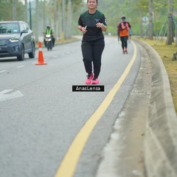 Runner Photo 8209576