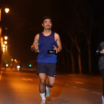 Runner Photo 8209951