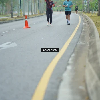 Runner Photo 8209997