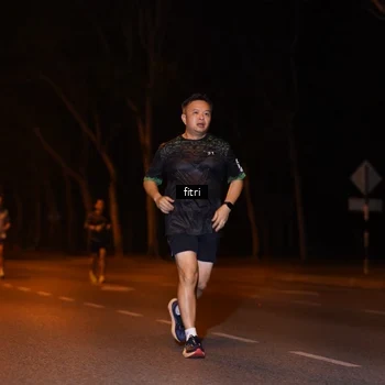 Runner Photo 8210006