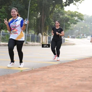 Runner Photo 8210022