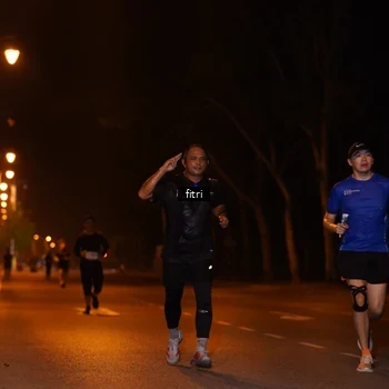 Runner Photo 8210048