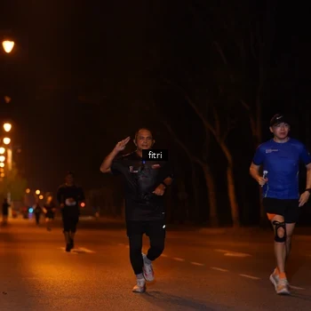 Runner Photo 8210060