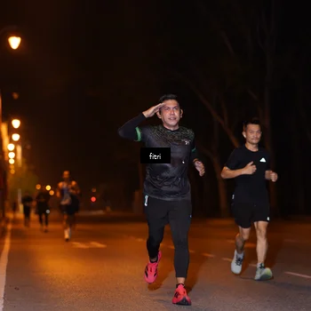 Runner Photo 8210082