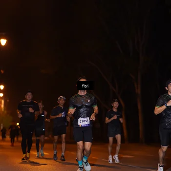 Runner Photo 8210111