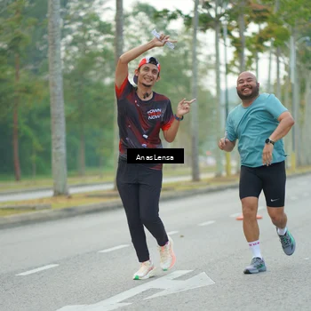 Runner Photo 8210172