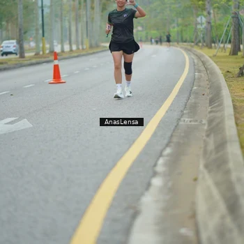 Runner Photo 8210257