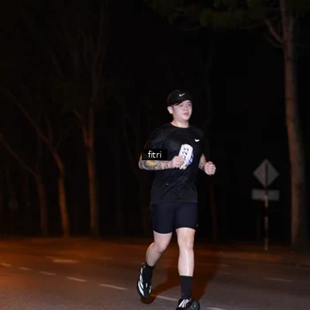 Runner Photo 8210270