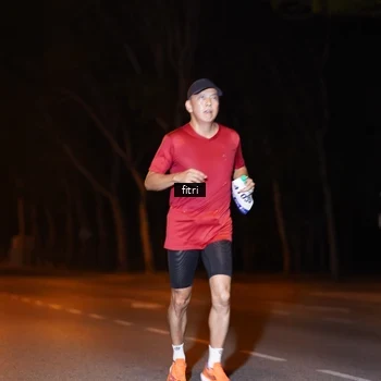 Runner Photo 8210302