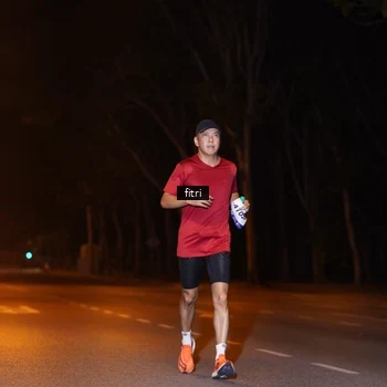 Runner Photo 8210310