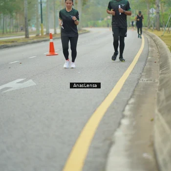 Runner Photo 8210672