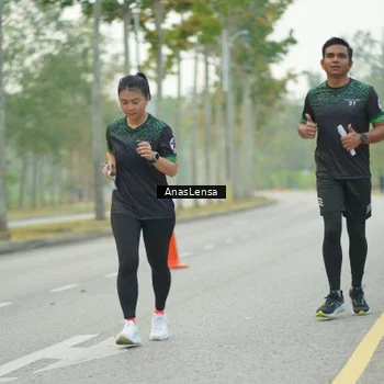 Runner Photo 8210758